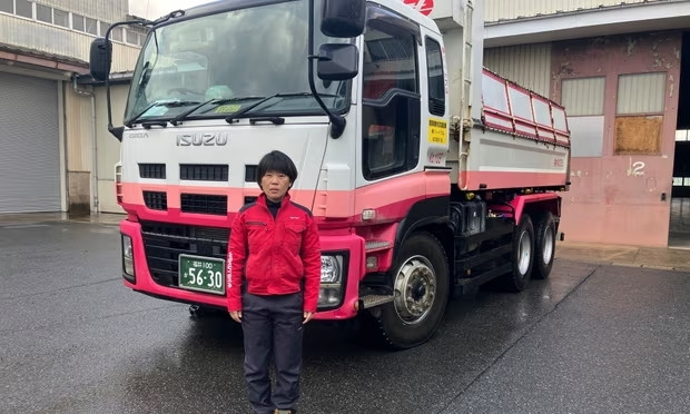 Thiếu nhân lực, kinh tế Nhật Bản được 'giải cứu' bởi những người phụ nữ nhỏ bé lái chiếc xe tải khổng lồ