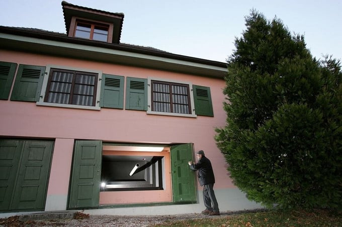 Một ngôi nhà giả trong tuyến Phòng tuyến Promenthouse của Thụy Sĩ