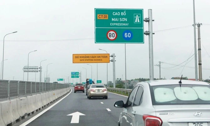 Nâng tốc độ tối đa 9 tuyến đường cao tốc 4 làn xe trước Tết Nguyên đán- Ảnh 1.
