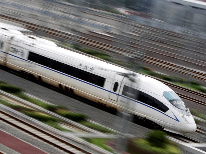 Nhiều tuyến đường sắt cao tốc của Trung Quốc có tốc độ vận hành tối đa lên đến 350km/h