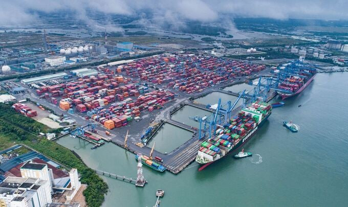 Cái Mép là cảng nước sâu lớn nhất Việt Nam, đứng thứ 19 trên thế giới