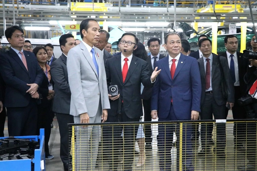 Tổng thống Indonesia thăm nhà máy VinFast tại Hải Phòng