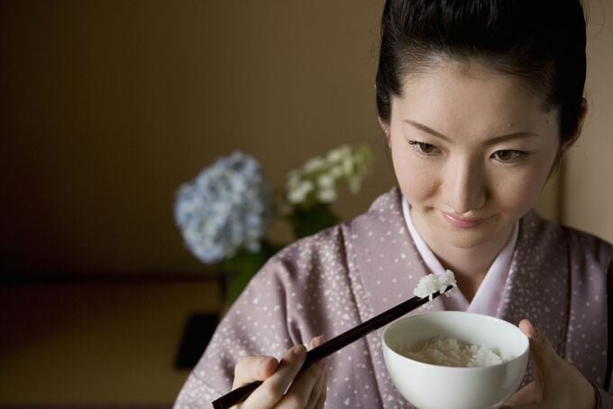 Việc ăn uống ở Nhật Bản cũng được coi là một nghi lễ