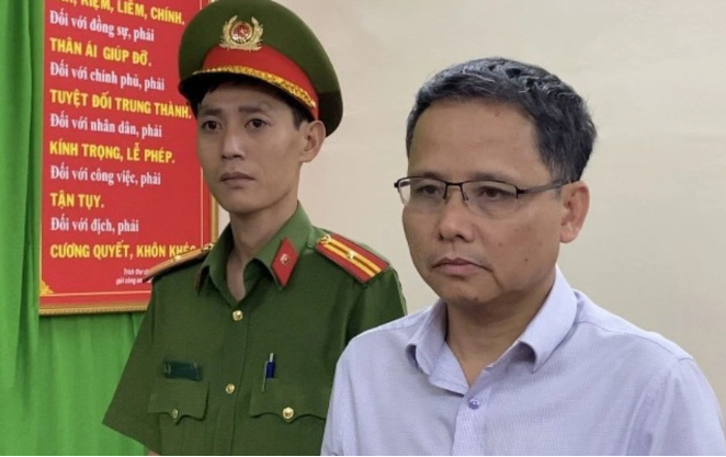 Bắt tạm giam Phó Cục trưởng Cục đăng kiểm Việt Nam