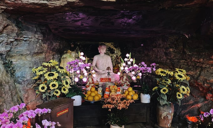Nơi thờ tự Tổ sư Bần - Phật Quang