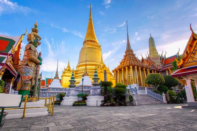 Ngôi chùa nổi tiếng linh thiêng nhất nhì Thái Lan