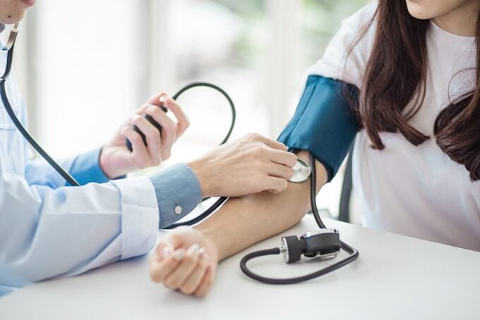 Người bị tăng huyết áp làm cho bệnh đái tháo đường tiến triển nhanh hơn, nguy cơ dẫn đến biến chứng đái tháo đường cao hơn