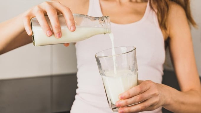 Sữa hạnh nhân cũng chứa rất nhiều chất dinh dưỡng thiết yếu cho cơ thể, giúp duy trì cảm giác no lâu, từ đó có lợi cho quá trình giảm cân