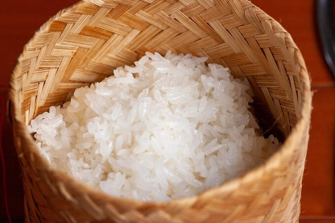 Khi đã bị bệnh dạ dày, bạn nên hạn chế ăn các món làm từ gạo nếp