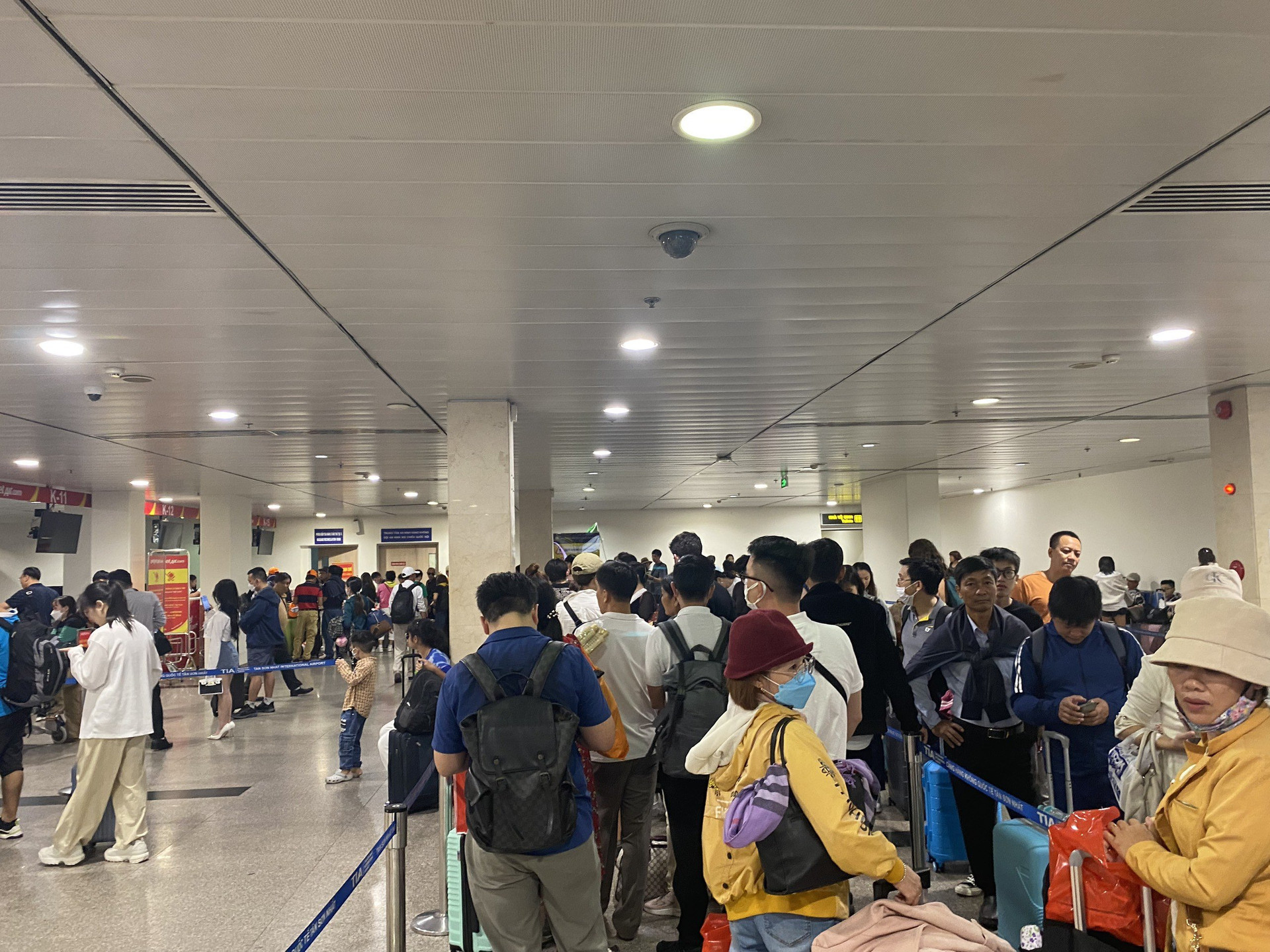 Cửa ngõ sân bay Tân Sơn Nhất ùn tắc trong ngày làm việc cuối cùng của năm 2023
