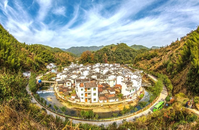 Làng Jujing được mệnh danh là ngôi làng tròn nhất Trung Quốc