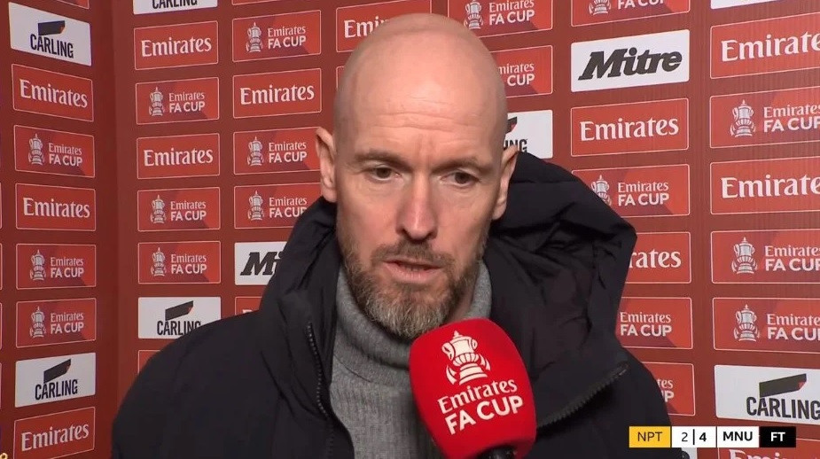 erik ten hag mu 4 2 newport.jpg