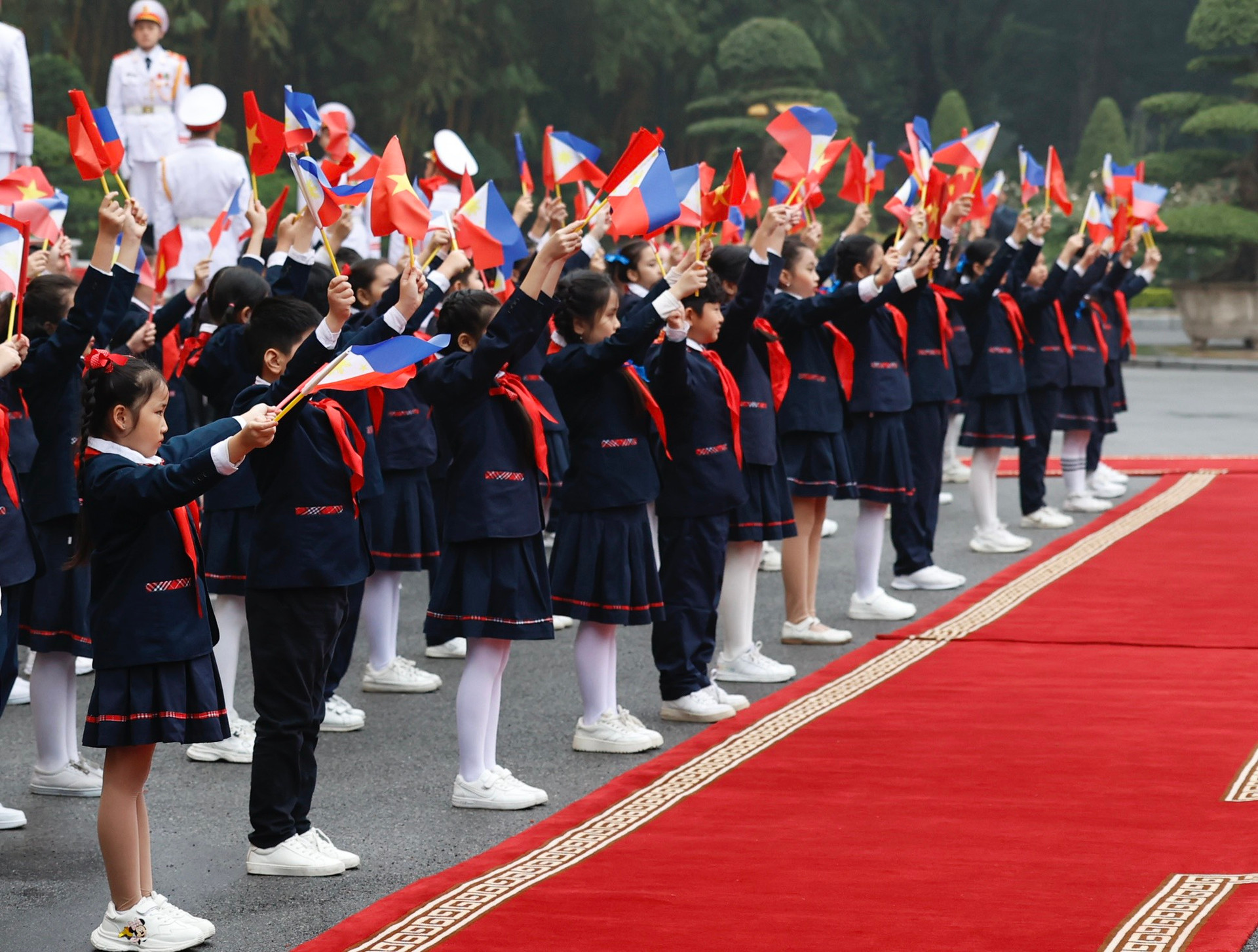 Chủ tịch nước Võ Văn Thưởng chủ trì Lễ đón chính thức Tổng thống Philippines- Ảnh 4.