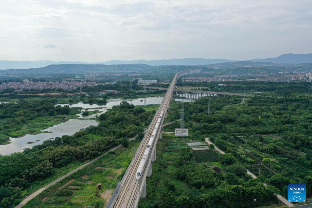 Tuyến đường sắt mô hình PPP đầu tiên ở Trung Quốc: Dài 266km, vận tốc 350km/h, là minh chứng cho trình độ đỉnh cao của ngành xây dựng nước này