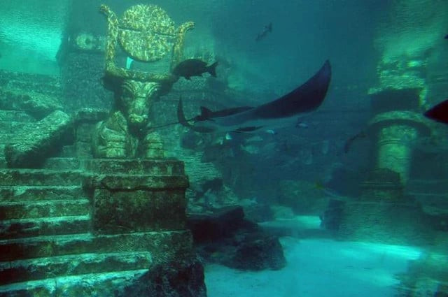 Thành phố cổ 600 năm tuổi ‘chìm’ dưới đáy hồ hơn nửa thế kỷ, được ví như ‘Atlantis phương Đông’ 9