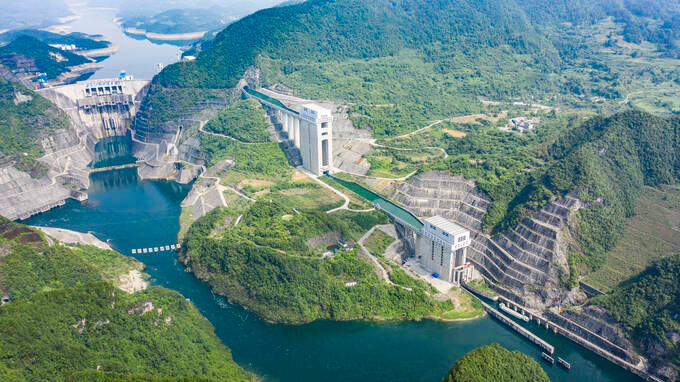 Đập thủy điện nơi tàu thủy nặng 500 tấn có thể ‘đi’ xuyên qua núi