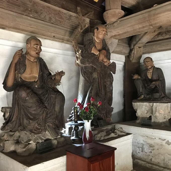 Một số pho tượng nổi bật trong chùa