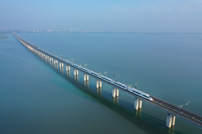 Cây cầu Đan Dương - Côn Sơn là cây cầu dài nhất thế giới tính đến thời điểm hiện tại
