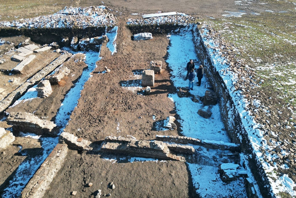 Tàn tích của khải hoàn môn 800 năm tuổi được khai quật ở Serbia