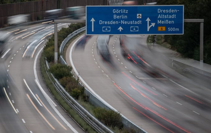 Cao tốc Autobahn đã áp dụng công nghệ hiện đại trong việc chế tạo mặt đường và nhiều điều luật khắt khe nhằm đảm bảo ý thức của các tài xế