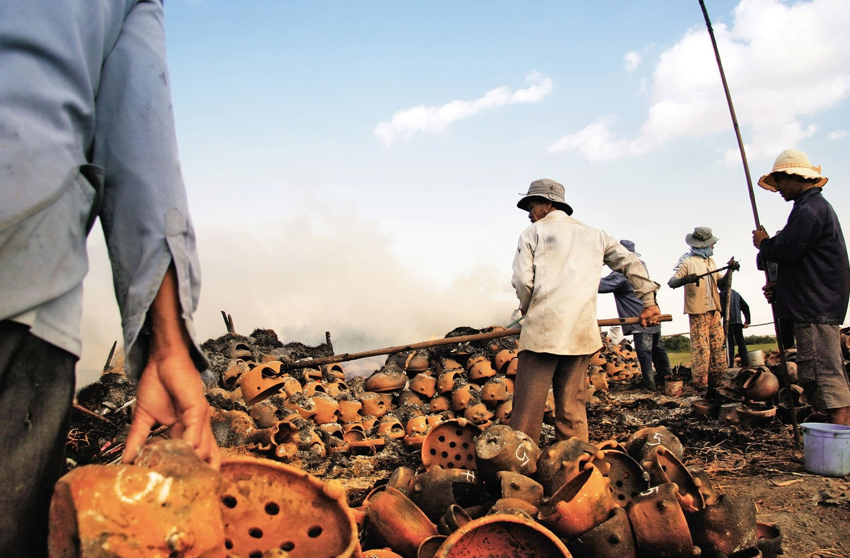 Ngôi làng Bàu Trúc trước đây có tên gọi theo tiếng Chăm là Paley Hamu Trok, có nghĩa là Ma Tró hay “làng trũng” trong tiếng Việt