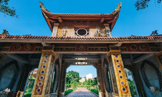 Cổng chùa Tiêu Dao