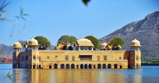 Cung điện Jal Mahal