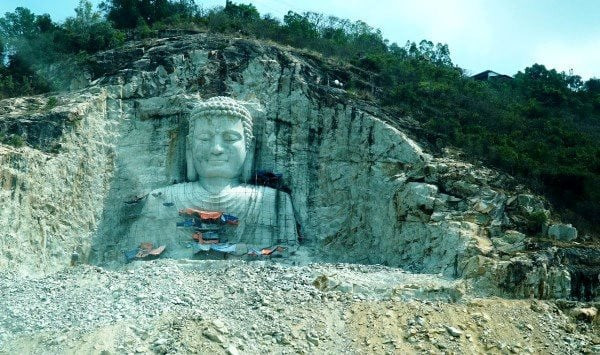 Dự kiến vào năm 2025, công trình tượng Phật sẽ hoàn thành. Ảnh: Thanh Tiền/Một Thế Giới