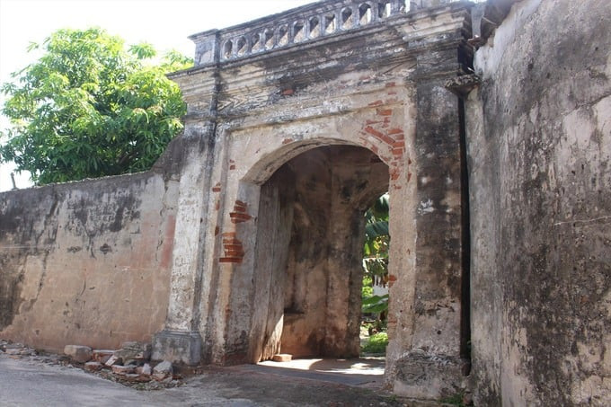 làng Dịch Diệp vẫn còn lưu giữ và bảo tồn được 6 cổng nhà cổ