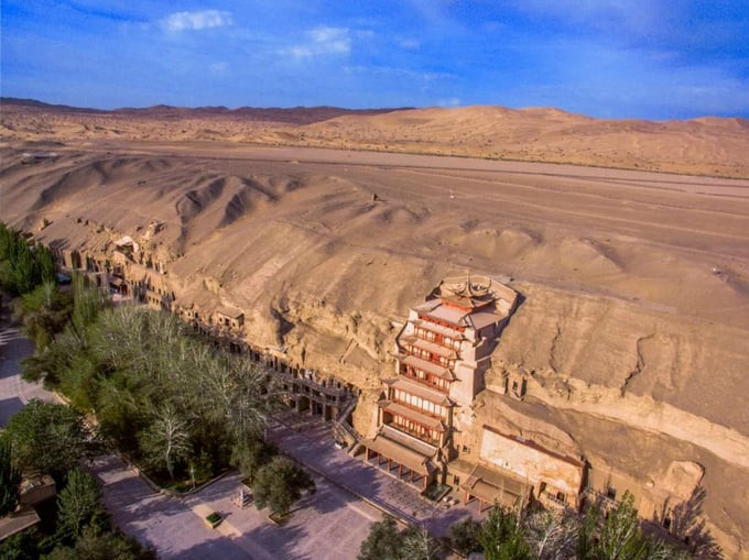 Được xây dựng lần đầu vào năm 366, đến nay hang đá Mạc Cao đã có tuổi đời 1658 năm