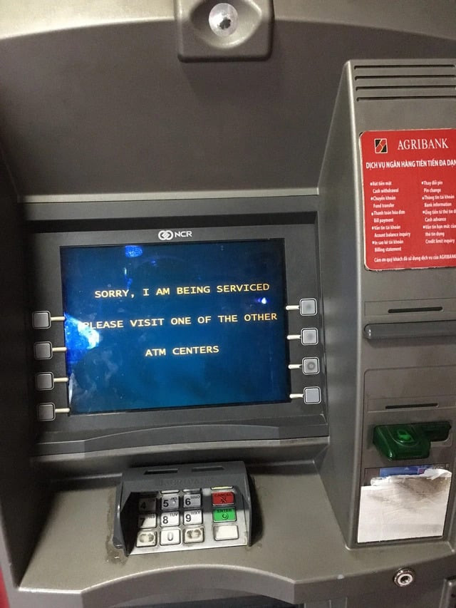 Có 3 nguyên nhân chủ yếu khiến ATM gặp lỗi không nhả tiền: máy ATM gặp lỗi, quá tải hệ thống giao dịch và ATM đã nhả tiền nhưng nuốt lại tiền do người dùng không lấy trong thời gian quy định