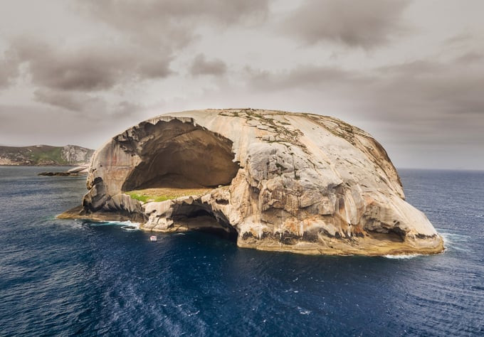 Theo các nhà khoa học, Skull Rock là một kiệt tác thiên nhiên của gió, mưa và nước biển trong hàng nghìn năm