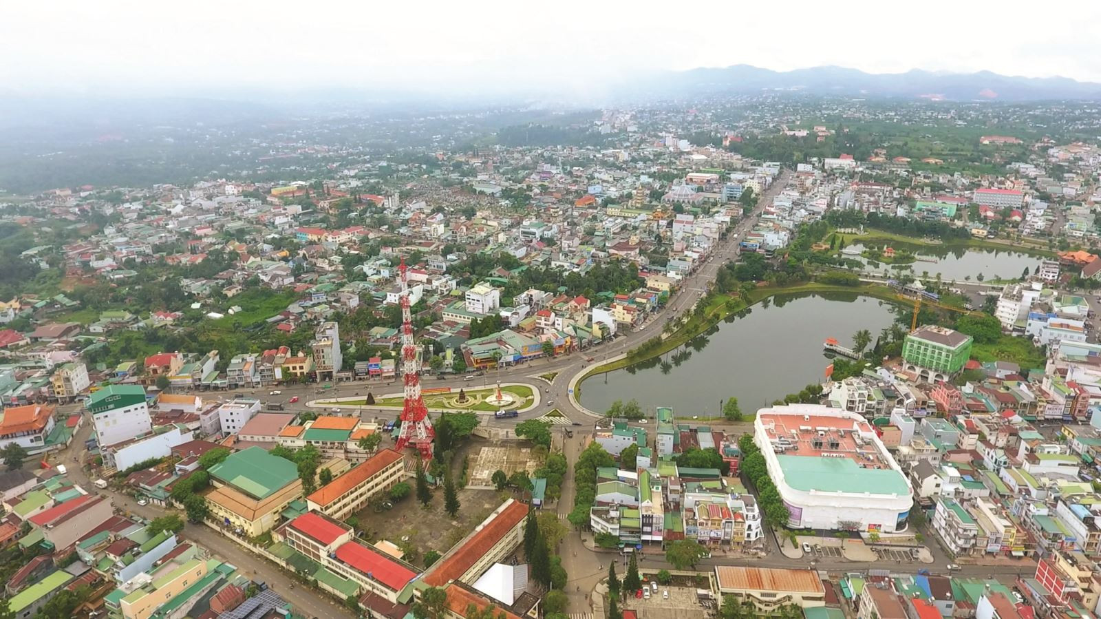 Thành phố Bảo Lộc hiện có diện tích hơn 233km, việc sáp nhập 5 xã sẽ nâng diện tích thành phố lên gần 600km2, tăng thêm 365km2; gấp 2,56 lần hiện tại