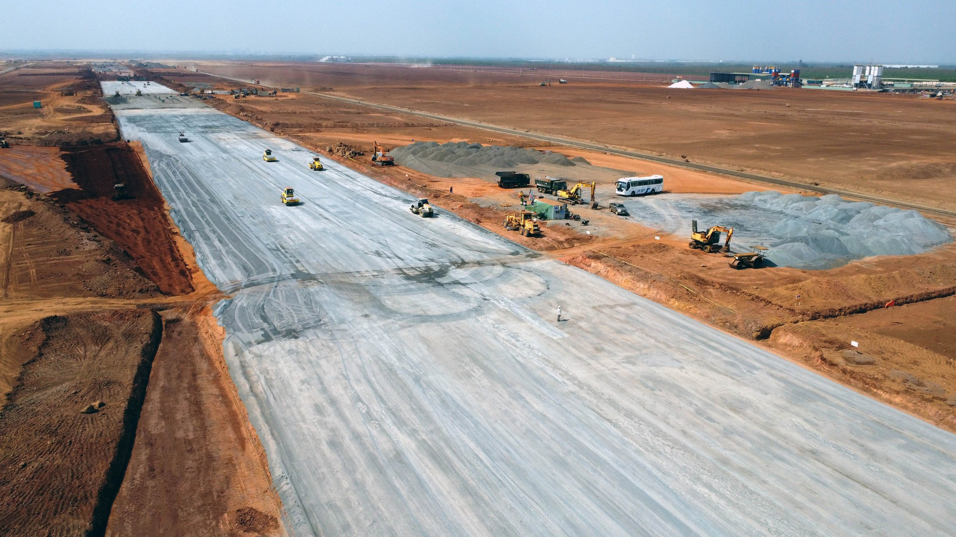Tiến độ xây dựng sân bay Long Thành đang bám sát kế hoạch- Ảnh 6.