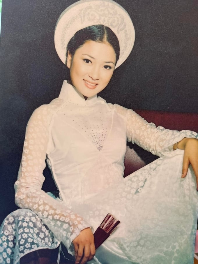 Hoa hậu Nguyễn Thị Huyền thời điểm đăng quang