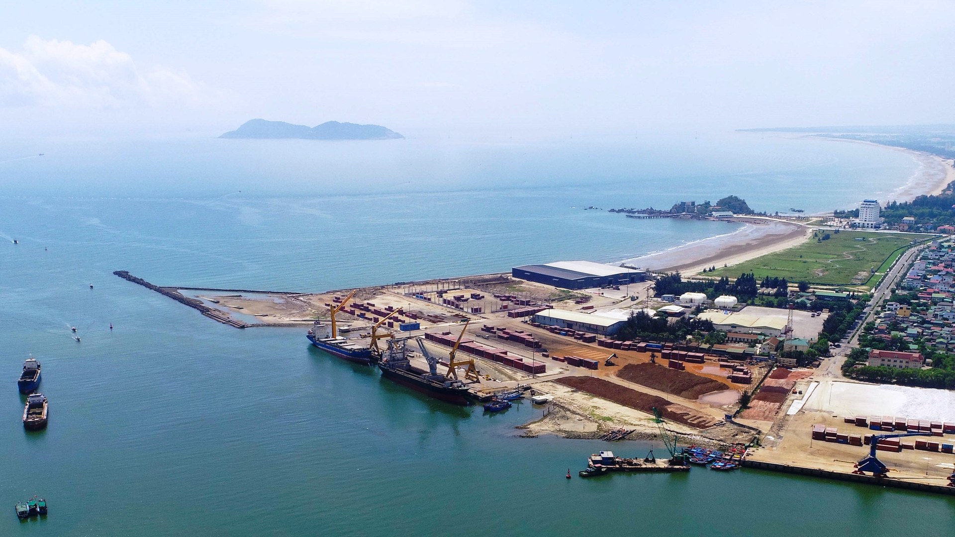 Nghệ An điều chỉnh lại dự án đầu tư cảng nước sâu Cửa Lò