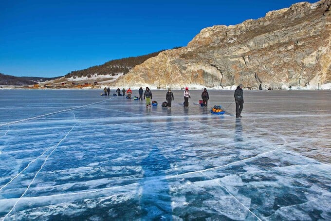 Hồ Baikal vào mùa đông