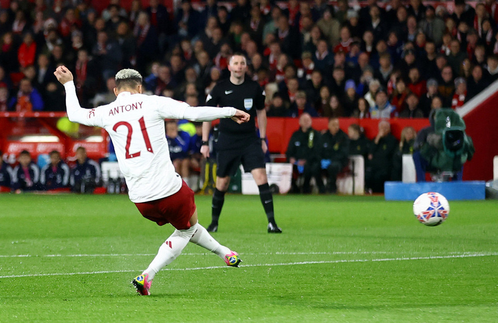 Nottingham Forest 0-1 MU.jpg