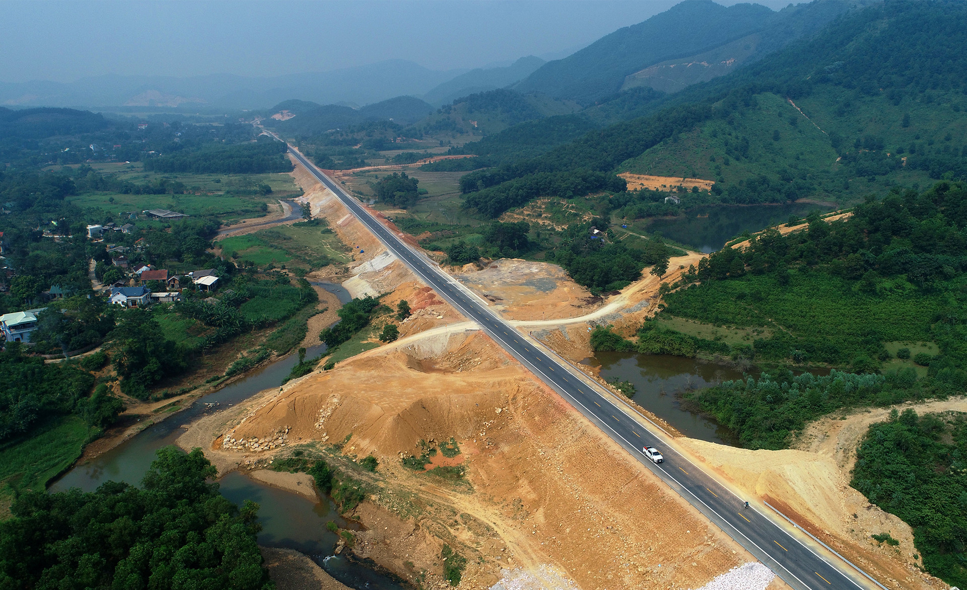 Gần 10.000 tỷ đồng xây cao tốc Hòa Bình - Mộc Châu - VnExpress