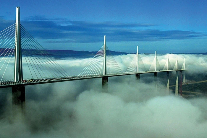 Cây cầu uốn lượn trên những đám mây, lập 3 kỷ lục Guinness: Từng nằm trên giấy 13 năm vì 'quá điên rồ', độ khó như 'xây 7 tòa tháp Eiffel’