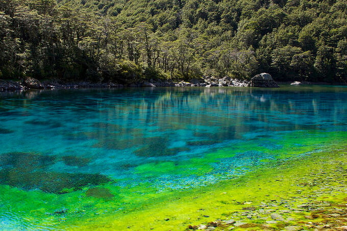 Theo truyền thống, người Maori đã sử dụng nước từ hồ Xanh để rửa xương của những người đàn ông thuộc bộ tộc khi họ qua đời