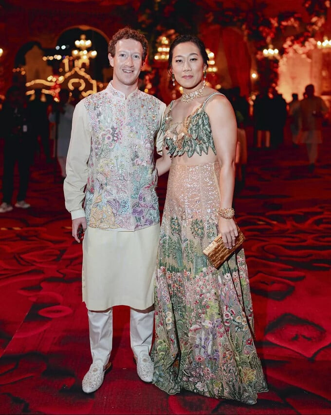 Giám đốc điều hành Meta Mark Zuckerberg cùng vợ Priscilla Chan
