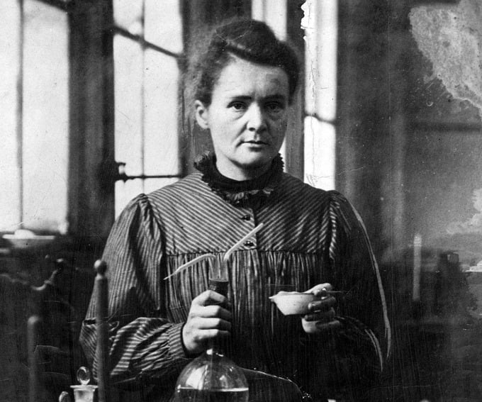 Marie Curie không chỉ là phụ nữ đầu tiên đoạt giải Nobel mà còn là phụ nữ duy nhất được trao giải ở hai lĩnh vực khác nhau