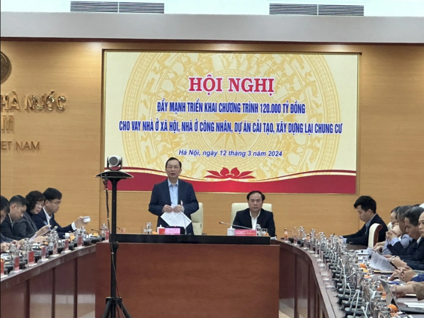 Phó Thống đốc Đào Minh Tú phát biểu.