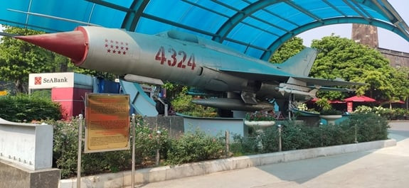 Máy bay MiG-21 số hiệu 4324. Ảnh: Báo QĐND