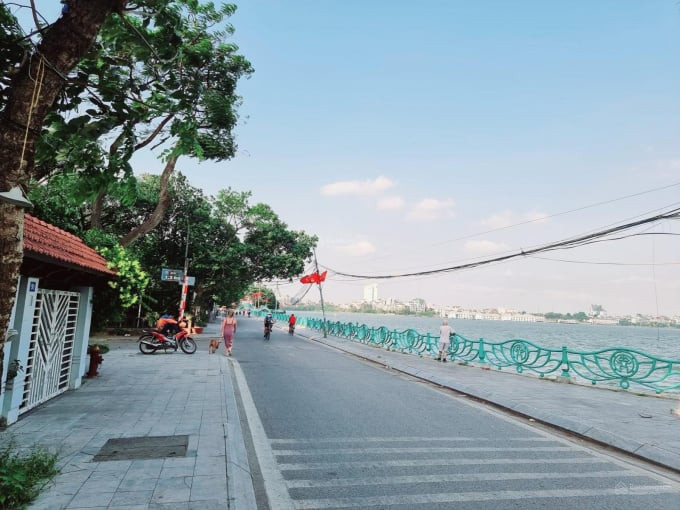 Quảng An là một trong những tuyến đường ven hồ đẹp và nổi tiếng tại quận Tây Hồ
