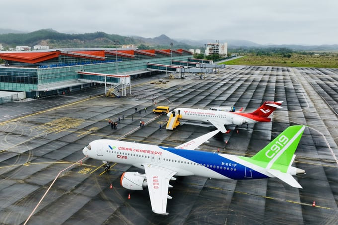 Comac Airshow - triển lãm hàng không mở màn cho chuỗi sự kiện triển lãm của hãng máy bay hàng đầu Trung Quốc tại 5 quốc gia Đông Nam Á đã chọn Sân bay Vân Đồn là điểm đến để lần đầu tiên tổ chức sự kiện này tại Việt Nam