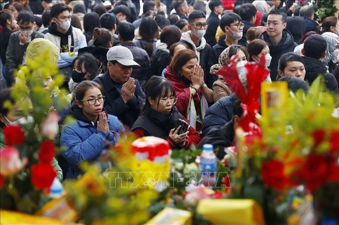 Gỡ bỏ tính mùa vụ cho du lịch tâm linh ở Hà Nội