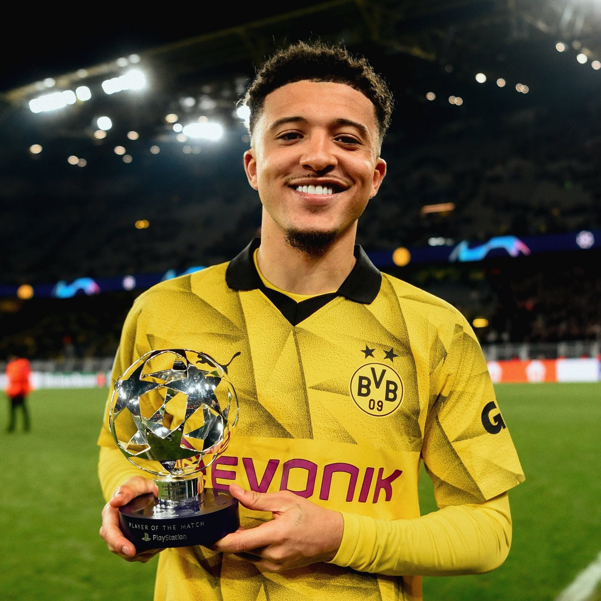 jadon sancho dortmund 2.jpeg