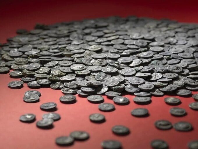Đồng xu bạc La Mã cổ đại
